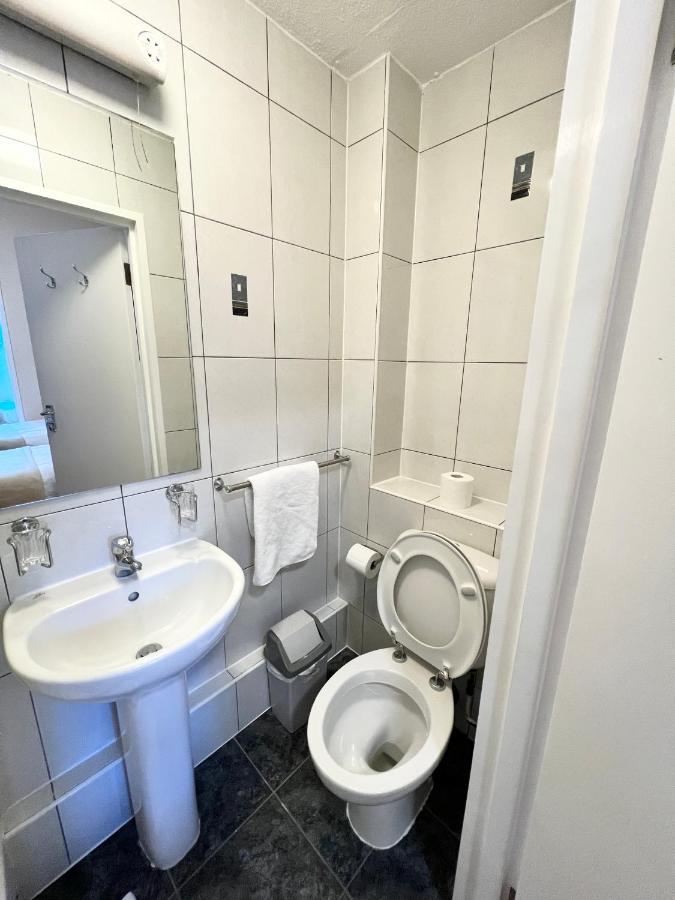 Melbourne House 3*
