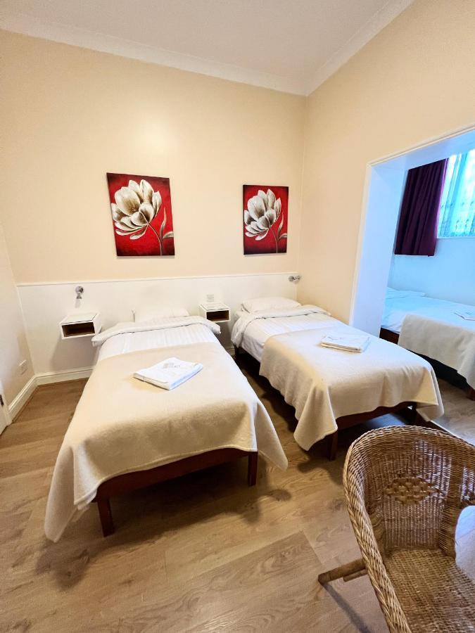 Hotel Melbourne House 3*