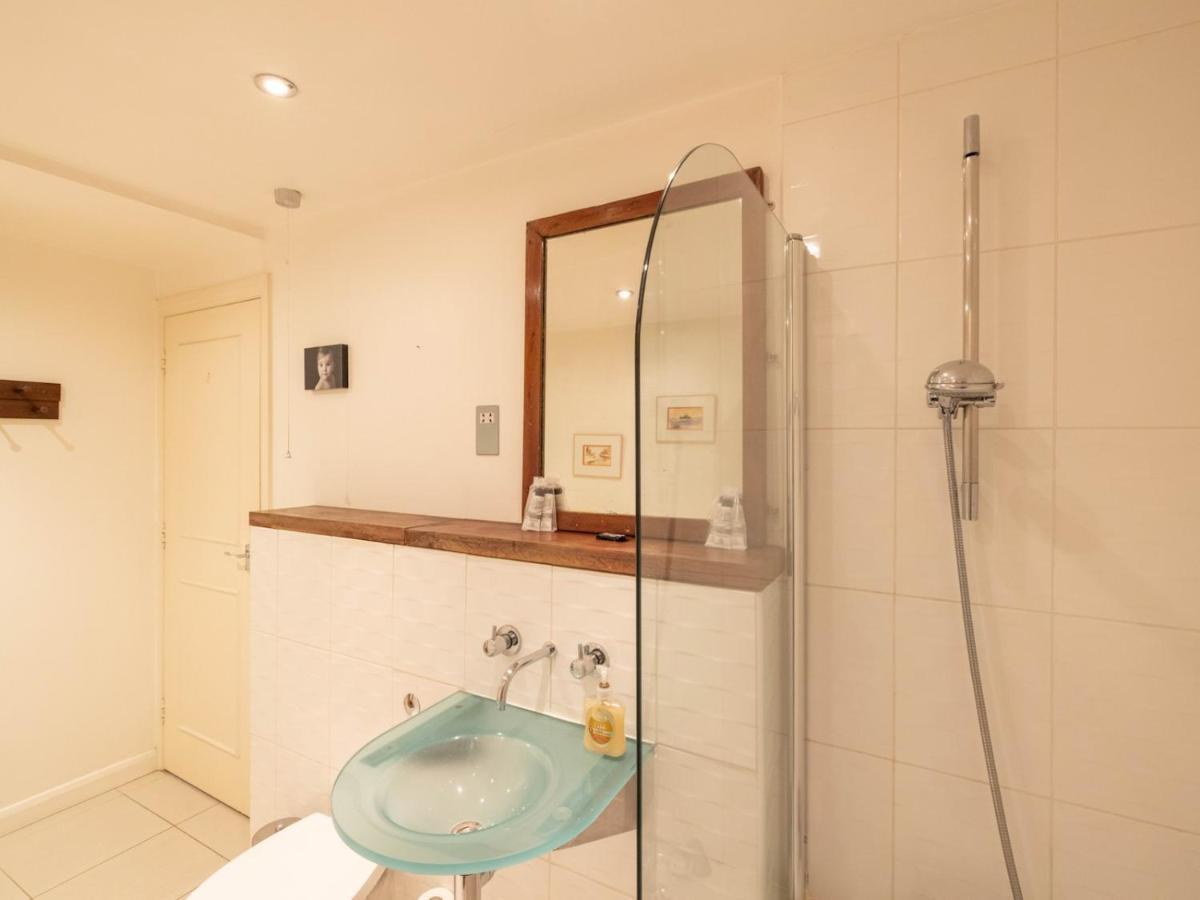 Pass The Keys Beautiful Spacious 2-bed In Converted Church * London