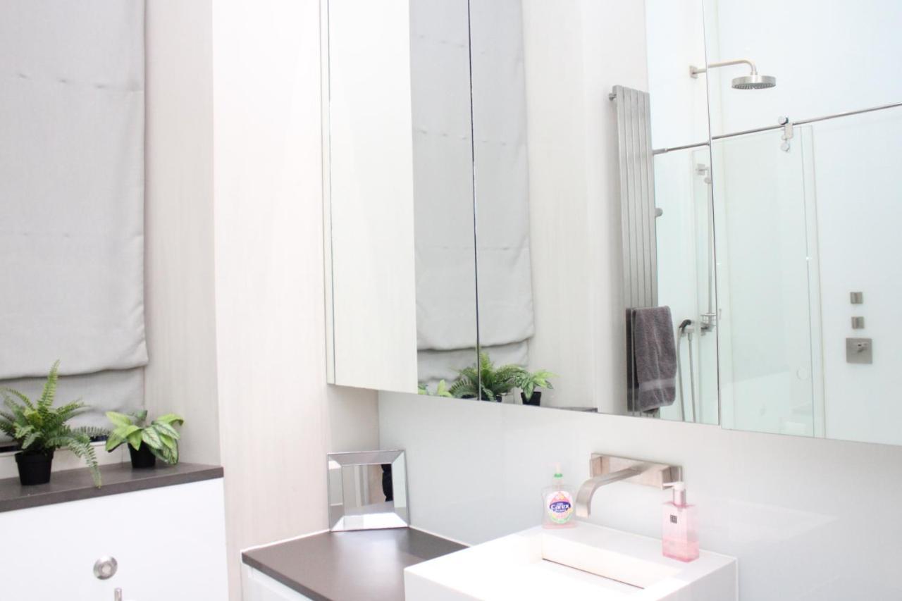 The Kensington Apartment *