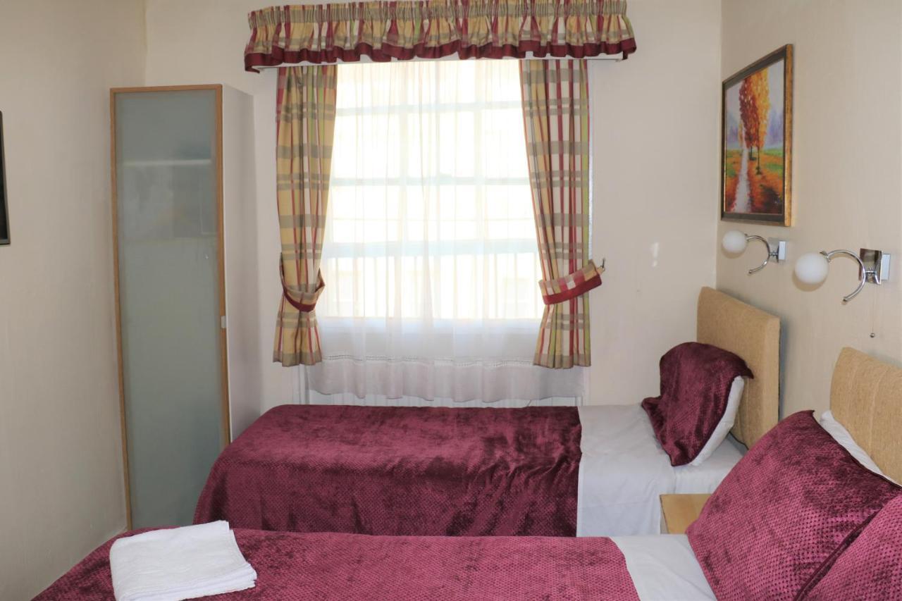 Gasthuis Barry House 3*