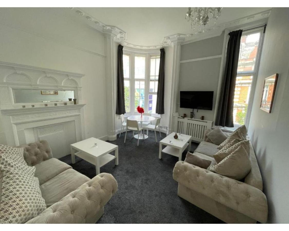 Maysa - Oxford Street Appartement Londen