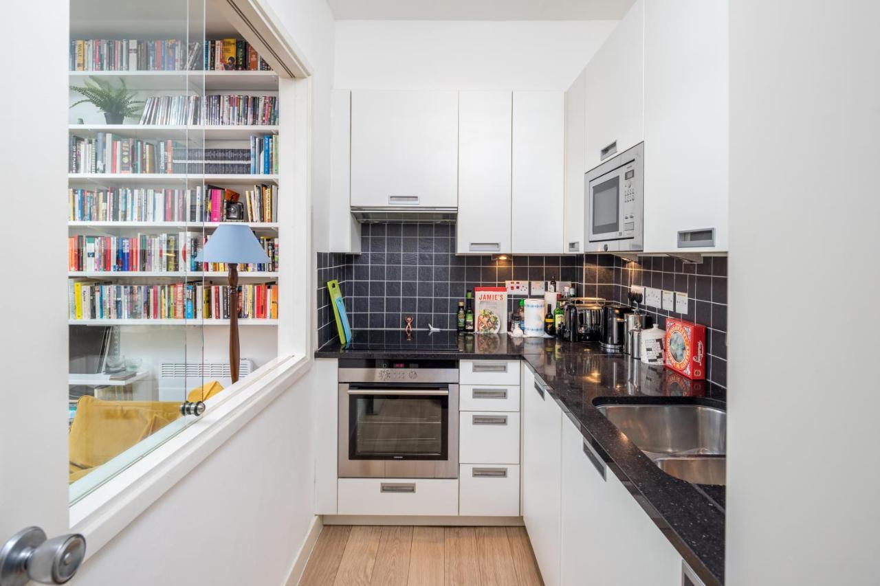 Joivy Sunny 1-bed Flat With Terrace In Bayswater, Near Paddington Londen