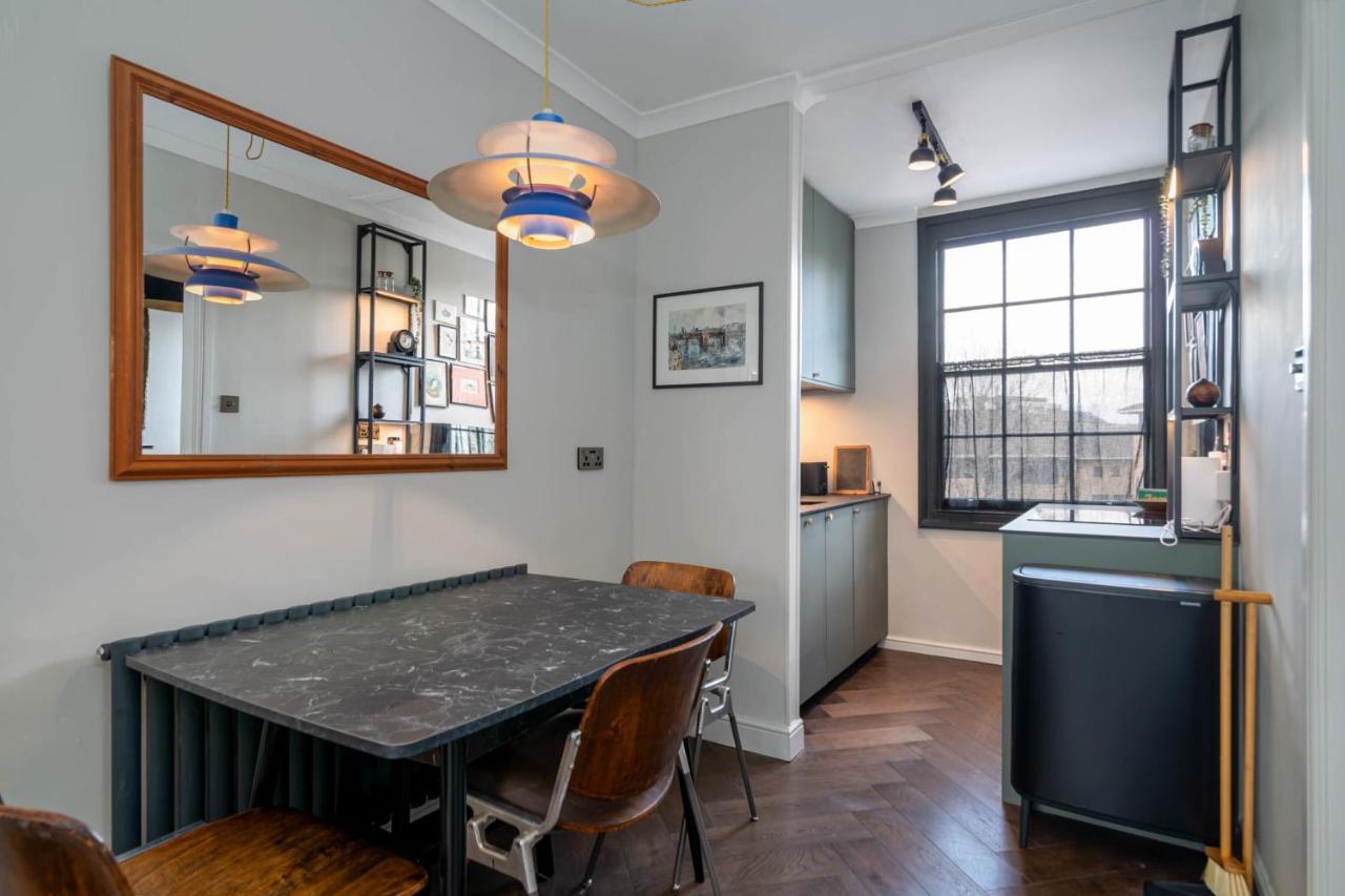 Floor Chic Camden Sleep 2 * London