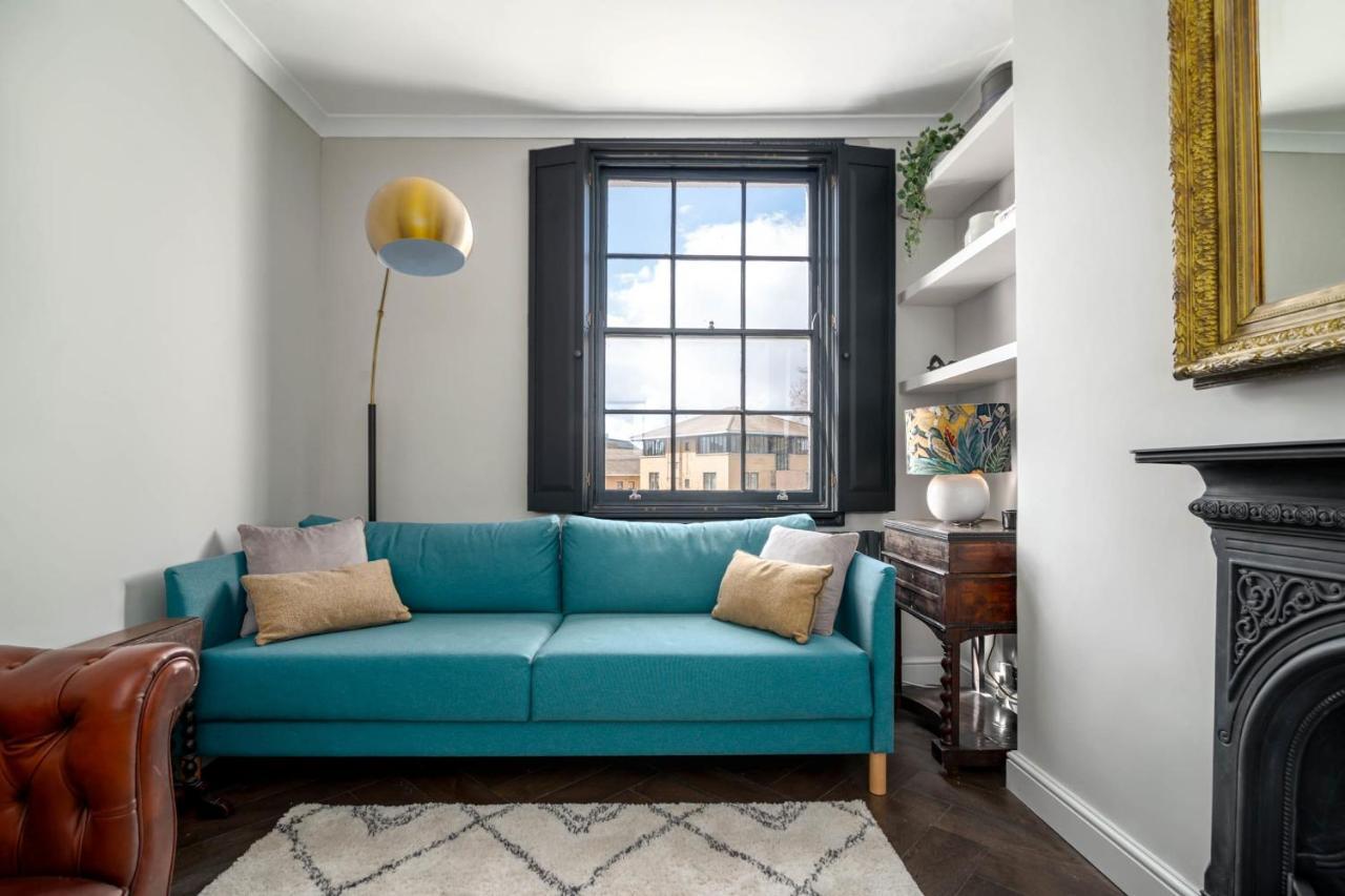 Apartment Floor Chic Camden Sleep 2
