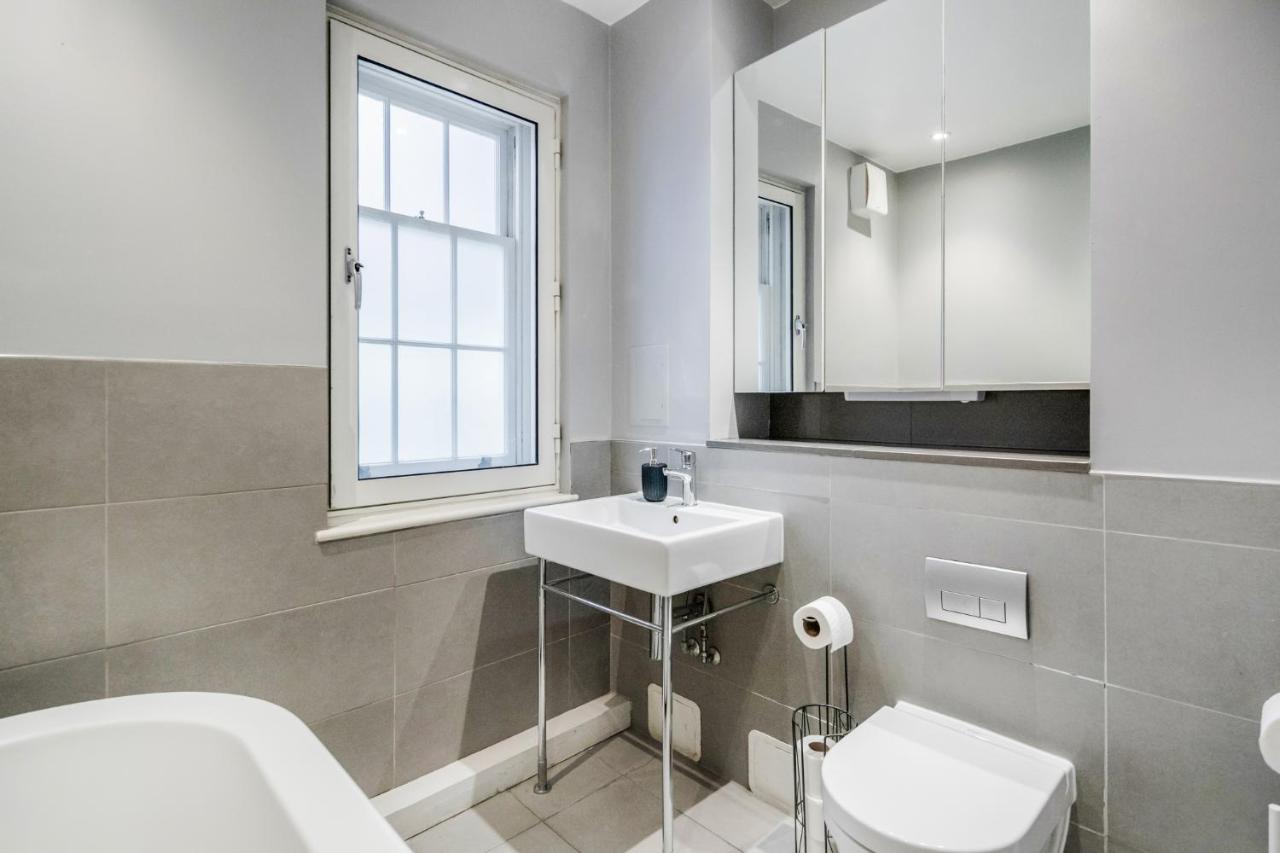 Covent Garden Penthouse For 8 Apartment
