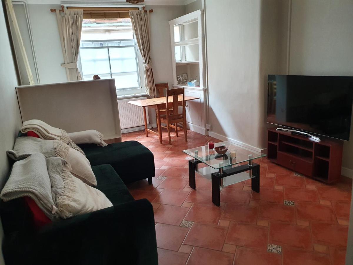 Private Gated 1 Bed Mews Flat In Covent Garden / Central London Apartment *