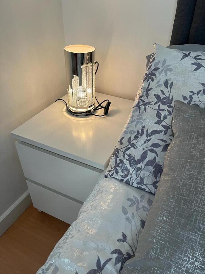 Apartment Stunning Oxford Street Furnished London