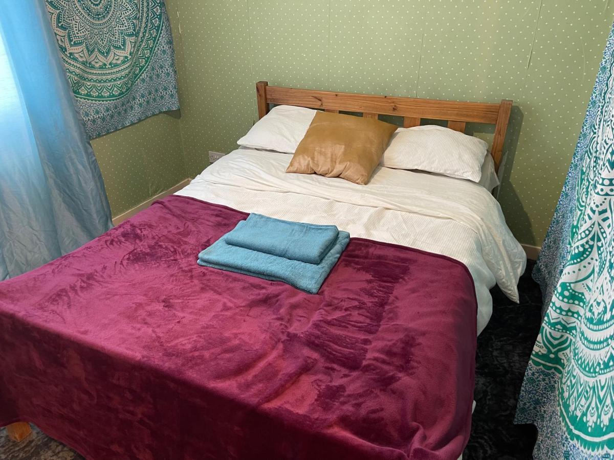 Home Away From Home, Entire 1-4 Bed Property London