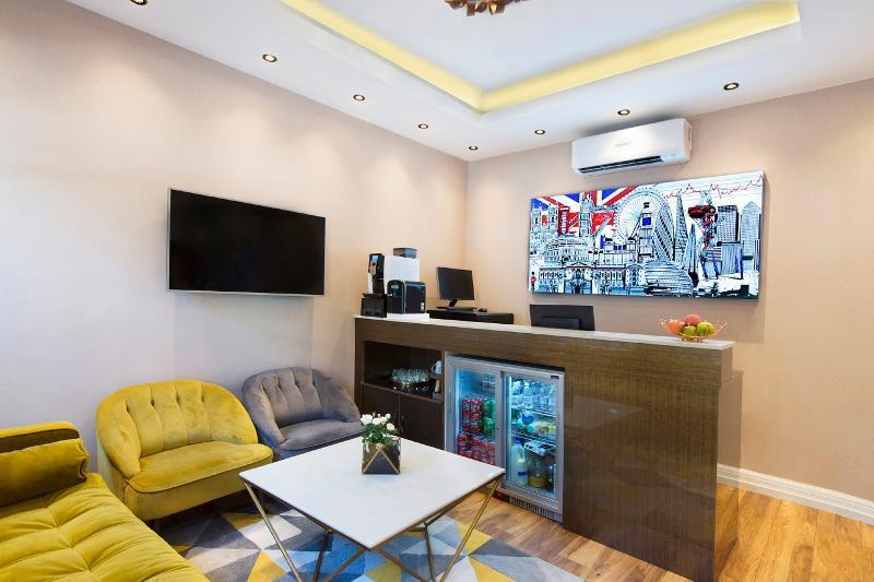 Hotel Oyo Townhouse 30 Sussex Hotel, Paddington 4*
