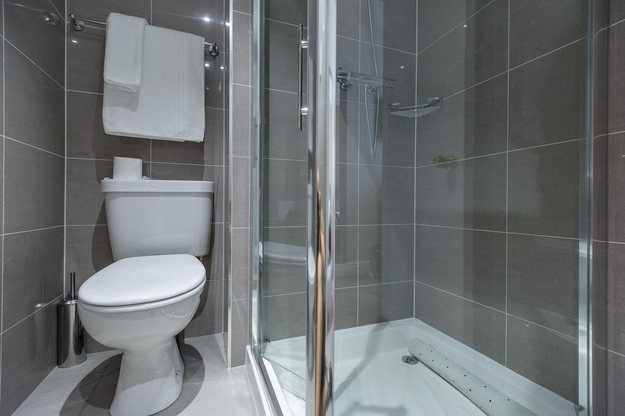 Hotel Kensington Gardens 2*