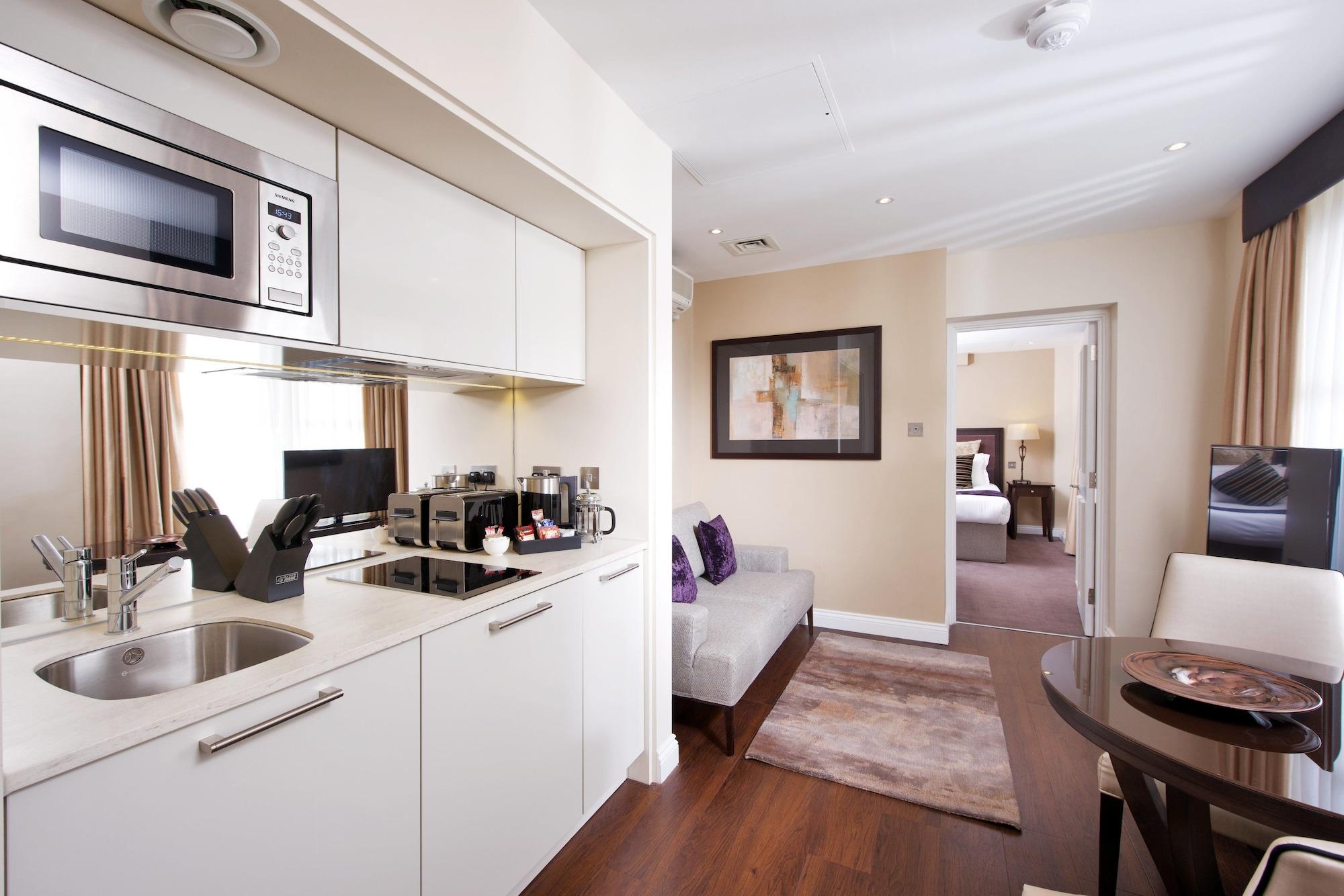 Fraser Queens Gate Aparthotel 4*