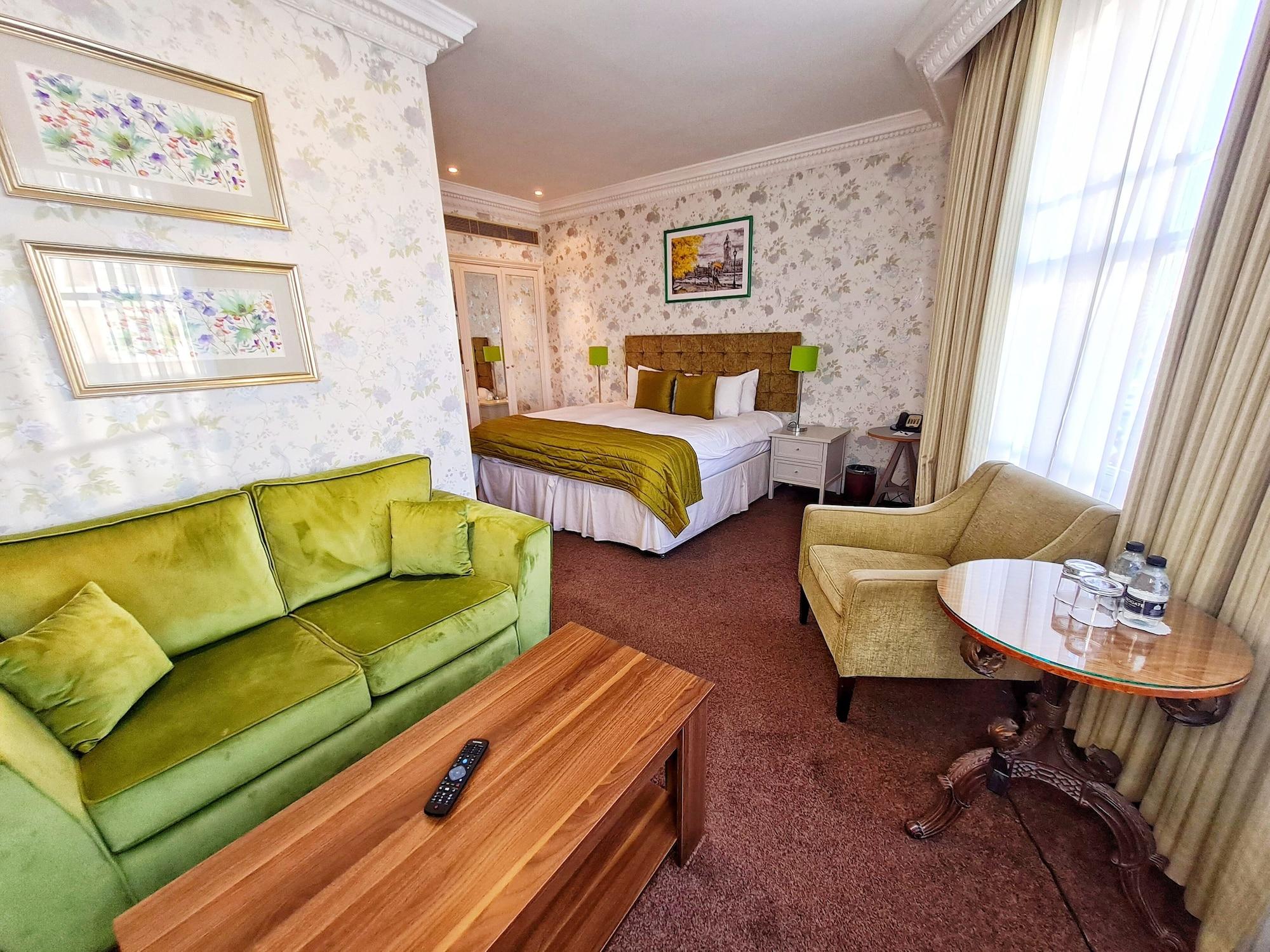 Ashburn Hotel