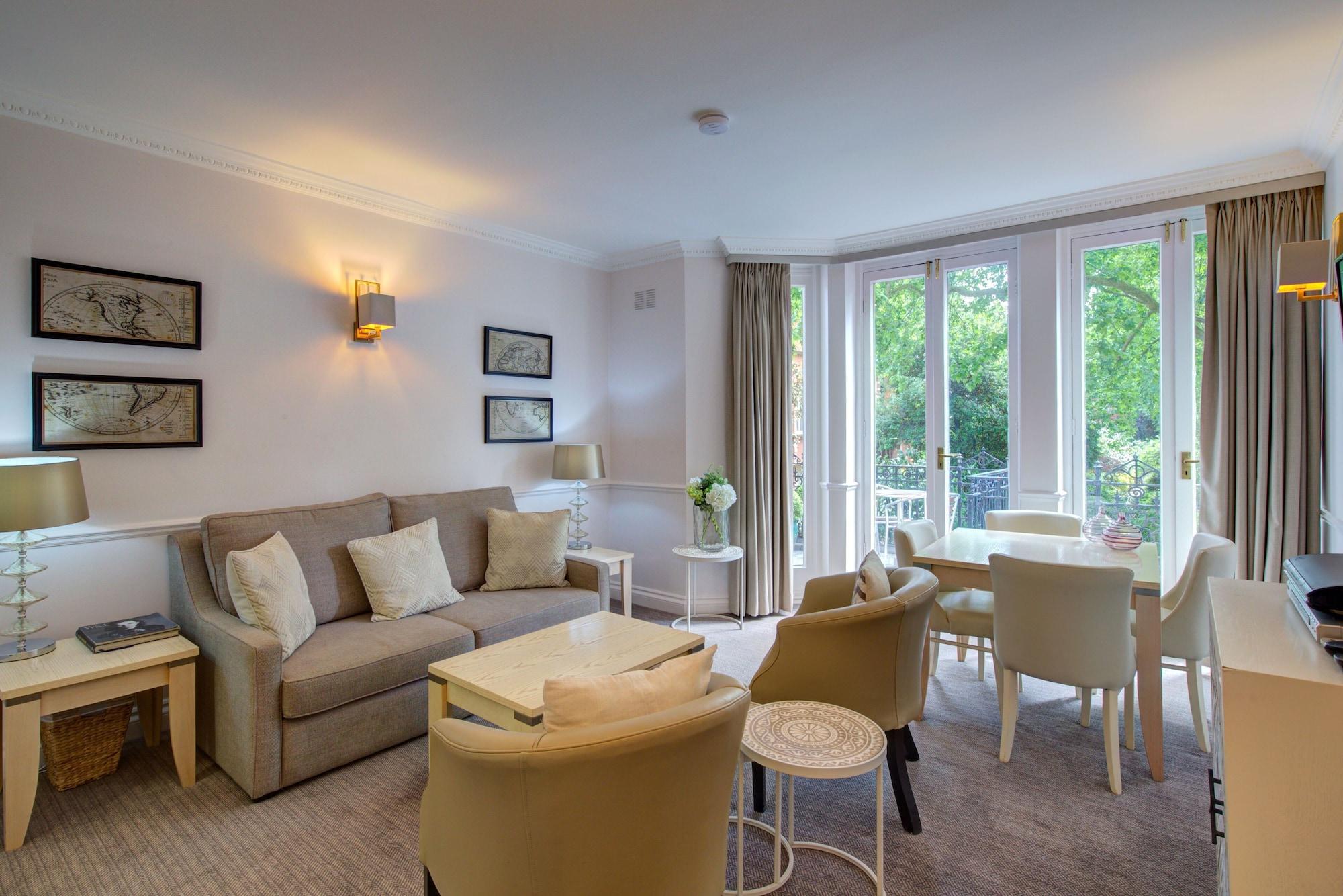Aparthotel Collingham Serviced 4*