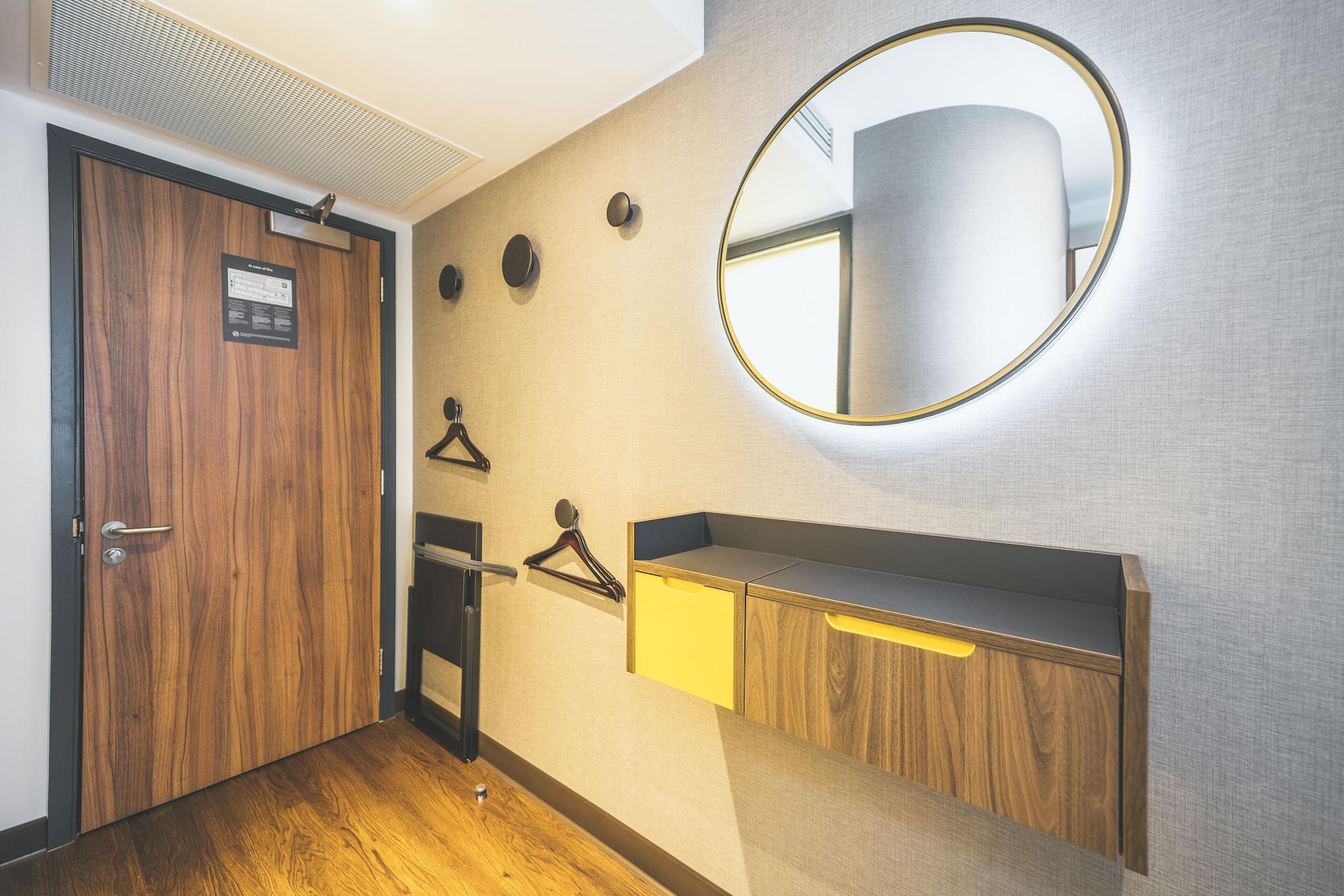 Point A Paddington Hotel 3*
