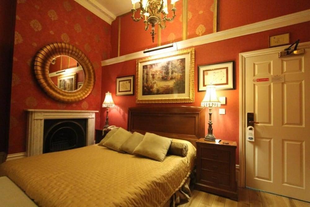 Opulence 4*