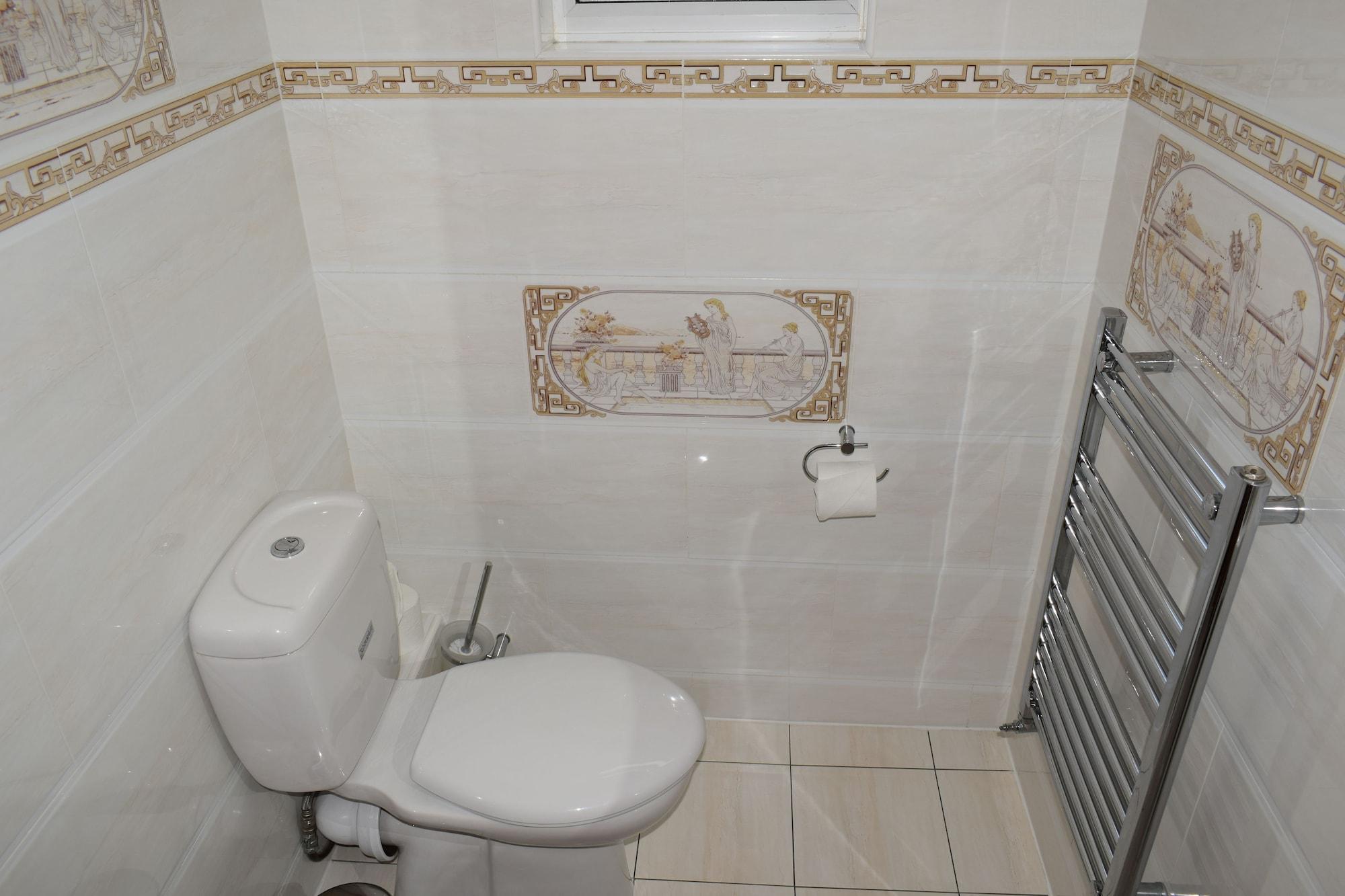 Leigham Court 2*