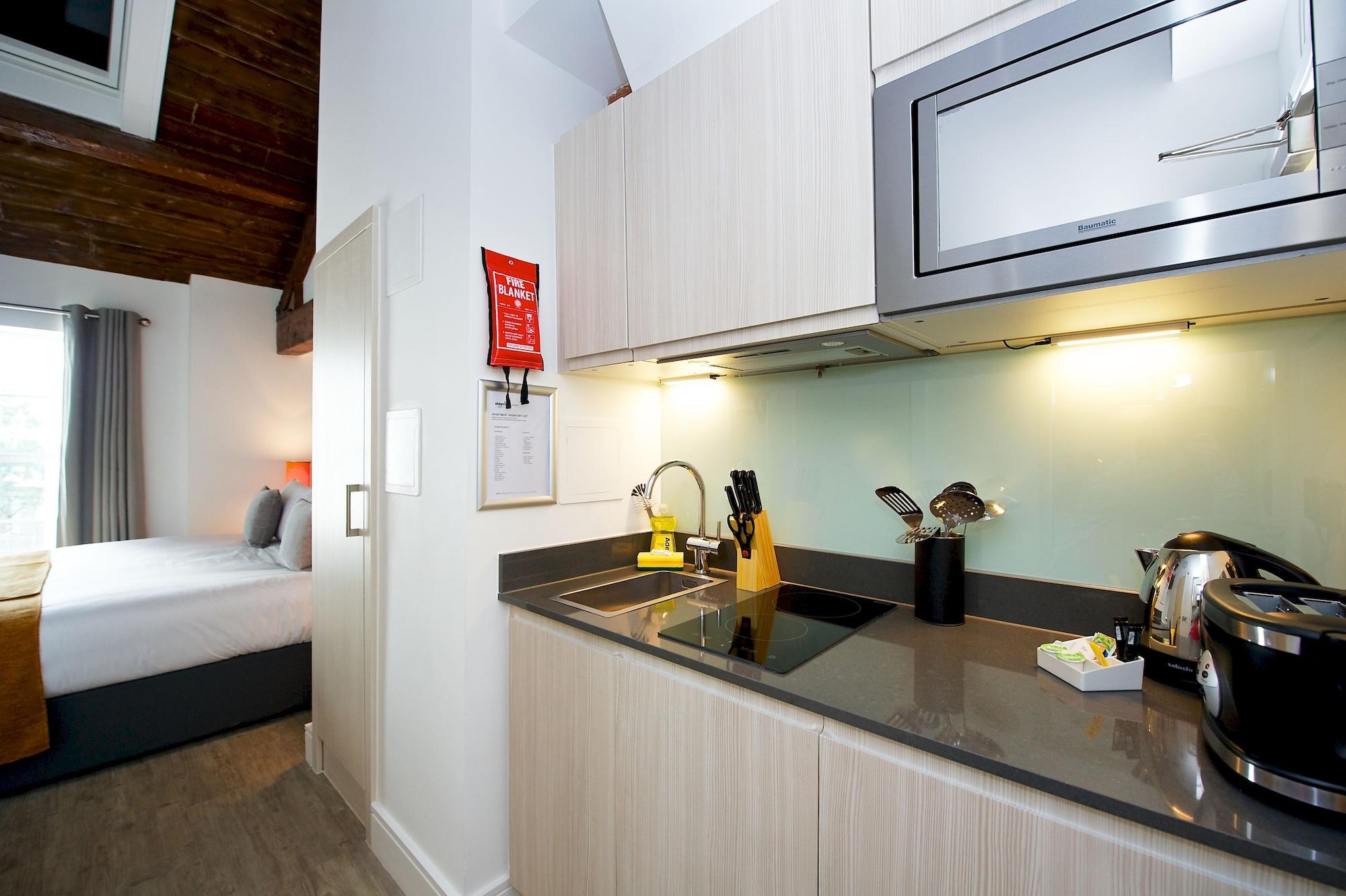Staycity Deptford Bridge Station Aparthotel London