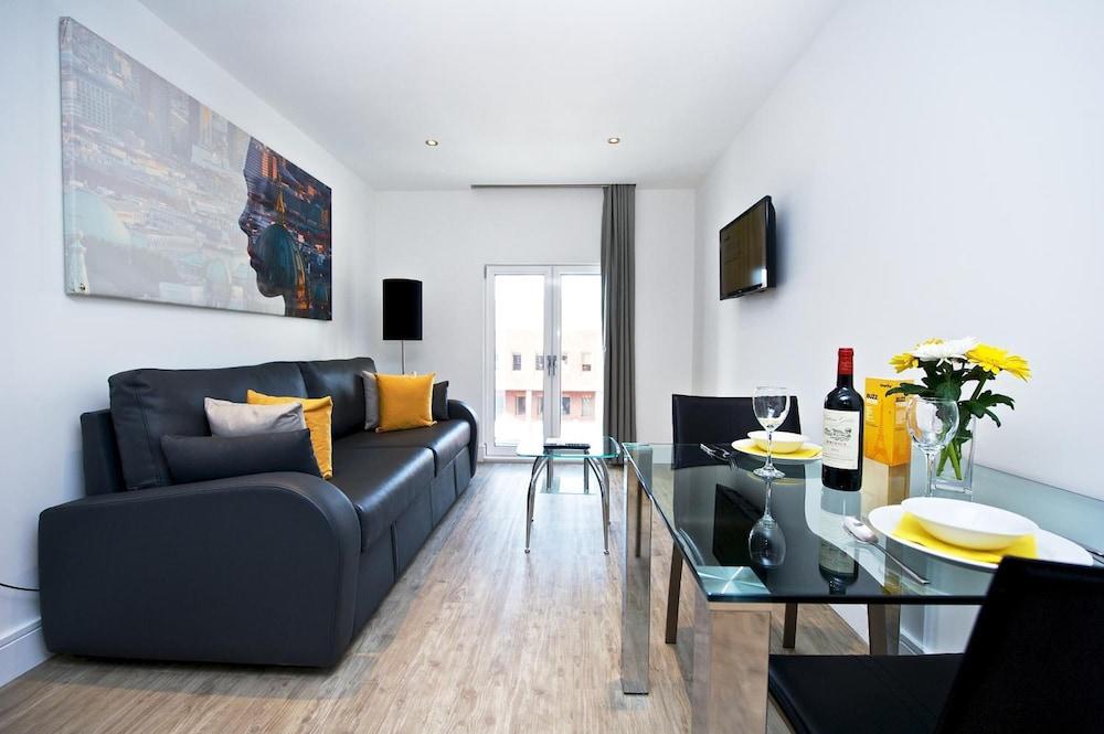 Staycity Deptford Bridge Station Aparthotel London