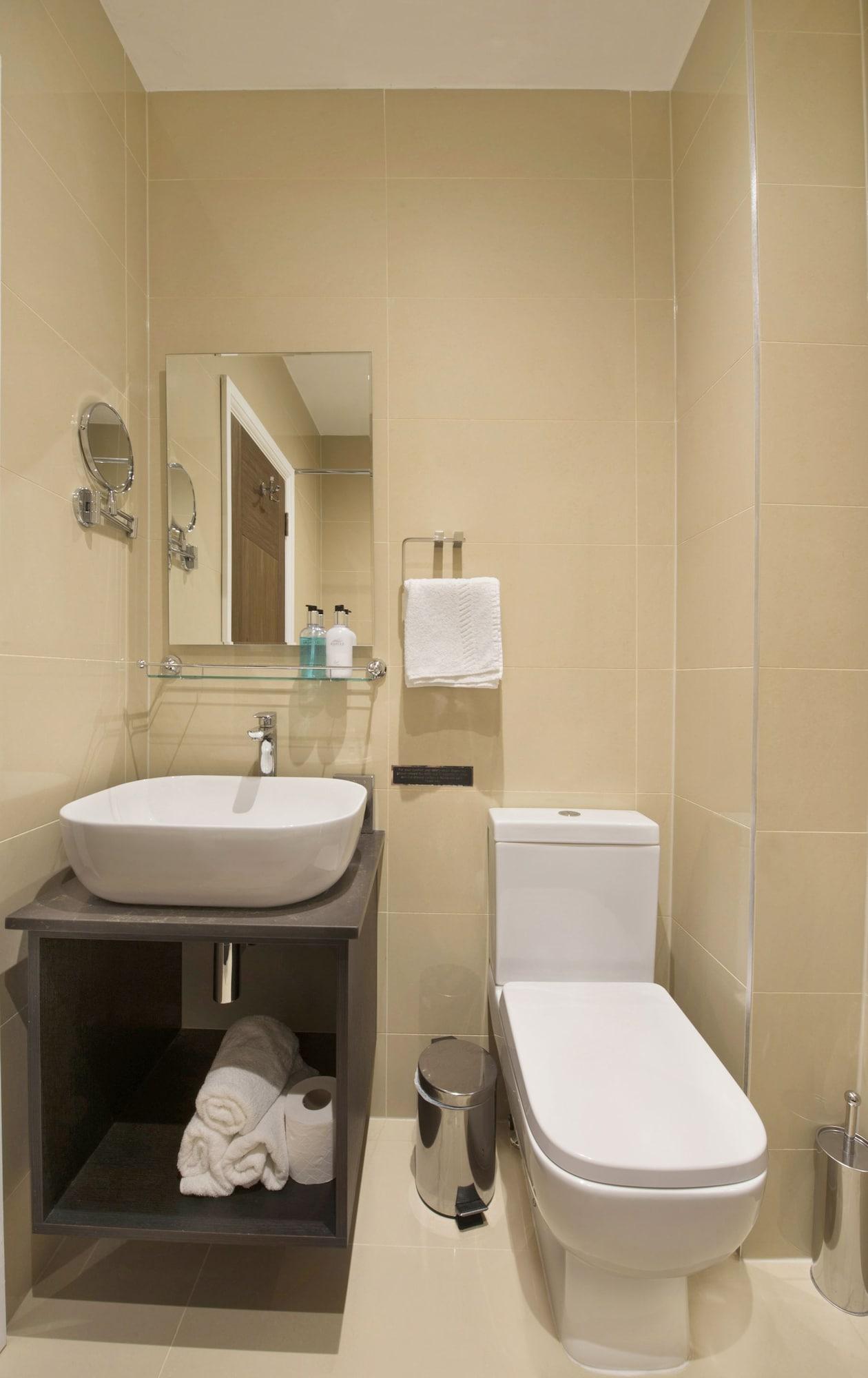 Oyo Townhouse 30 Sussex Hotel, Paddington Hotel 4*