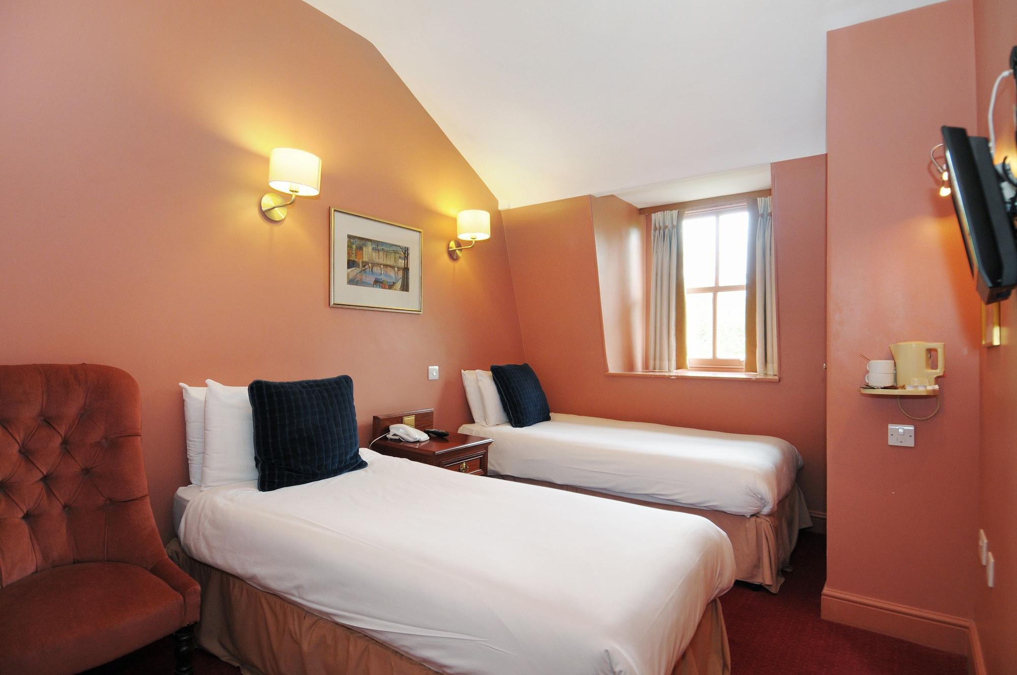 Grand Concerto Hotel London