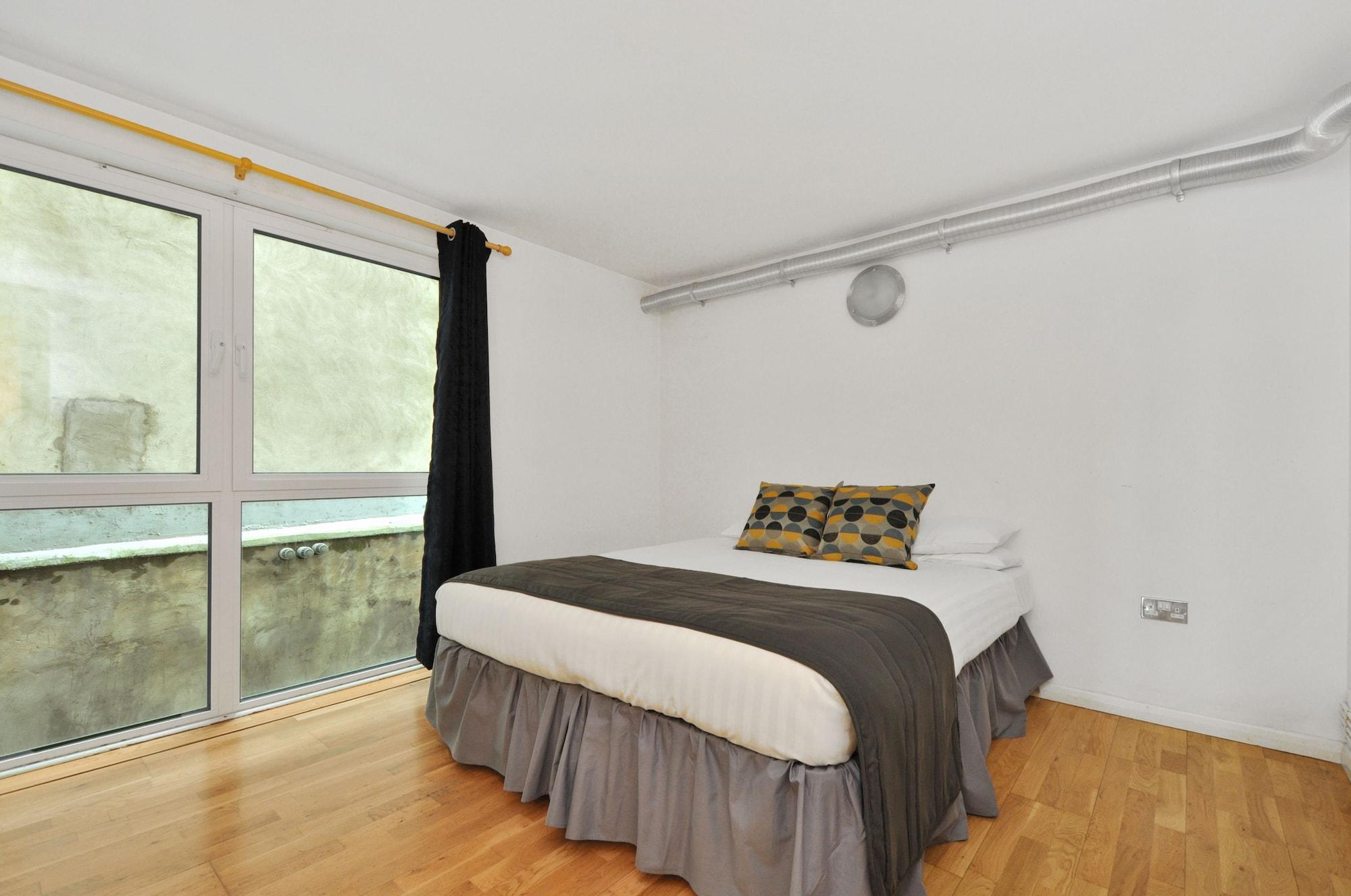 Access Apartments City * London