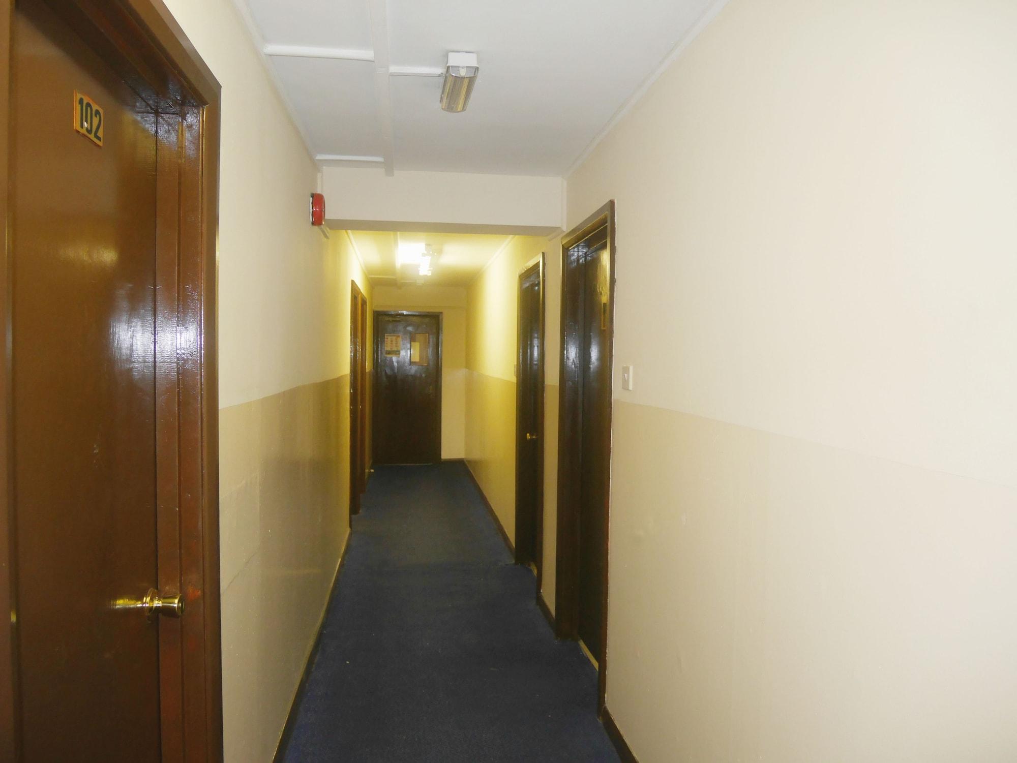 Kensal Backpackers Hostel *