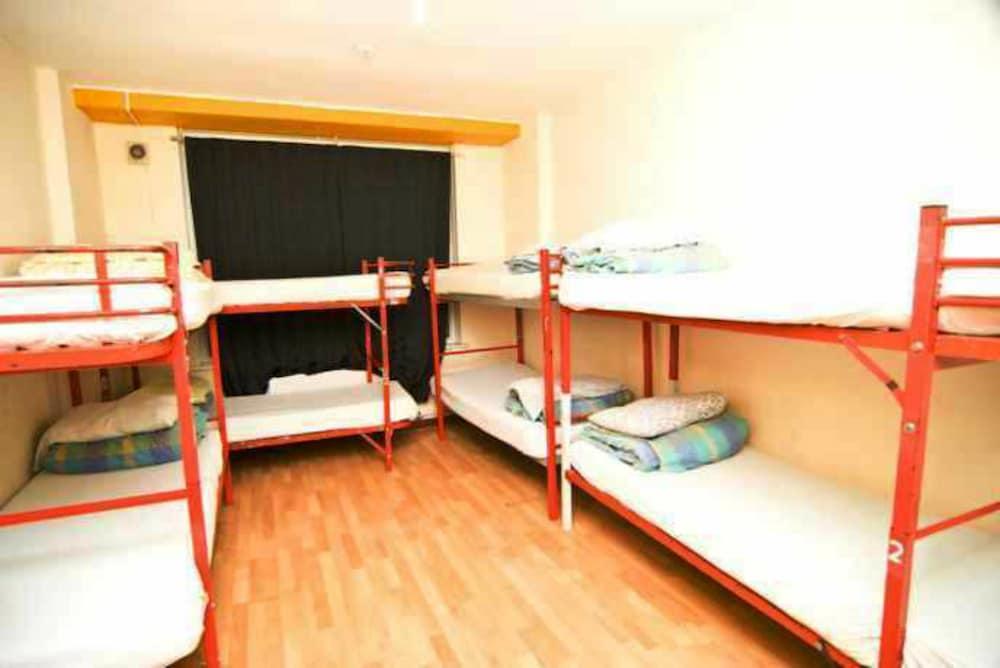 Kensal Backpackers Hostal Londres