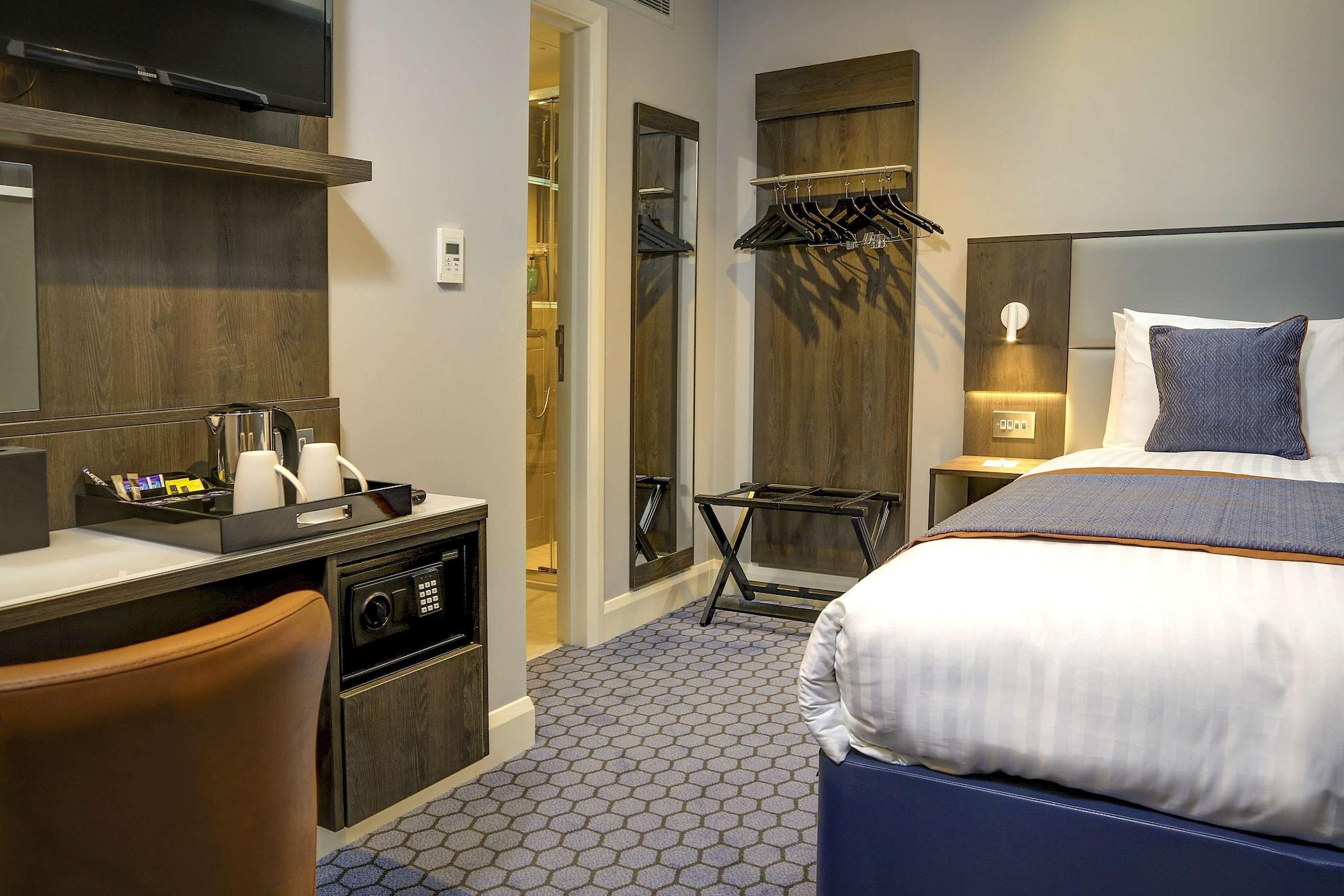 Best Western Plus Vauxhall Hotel 4*