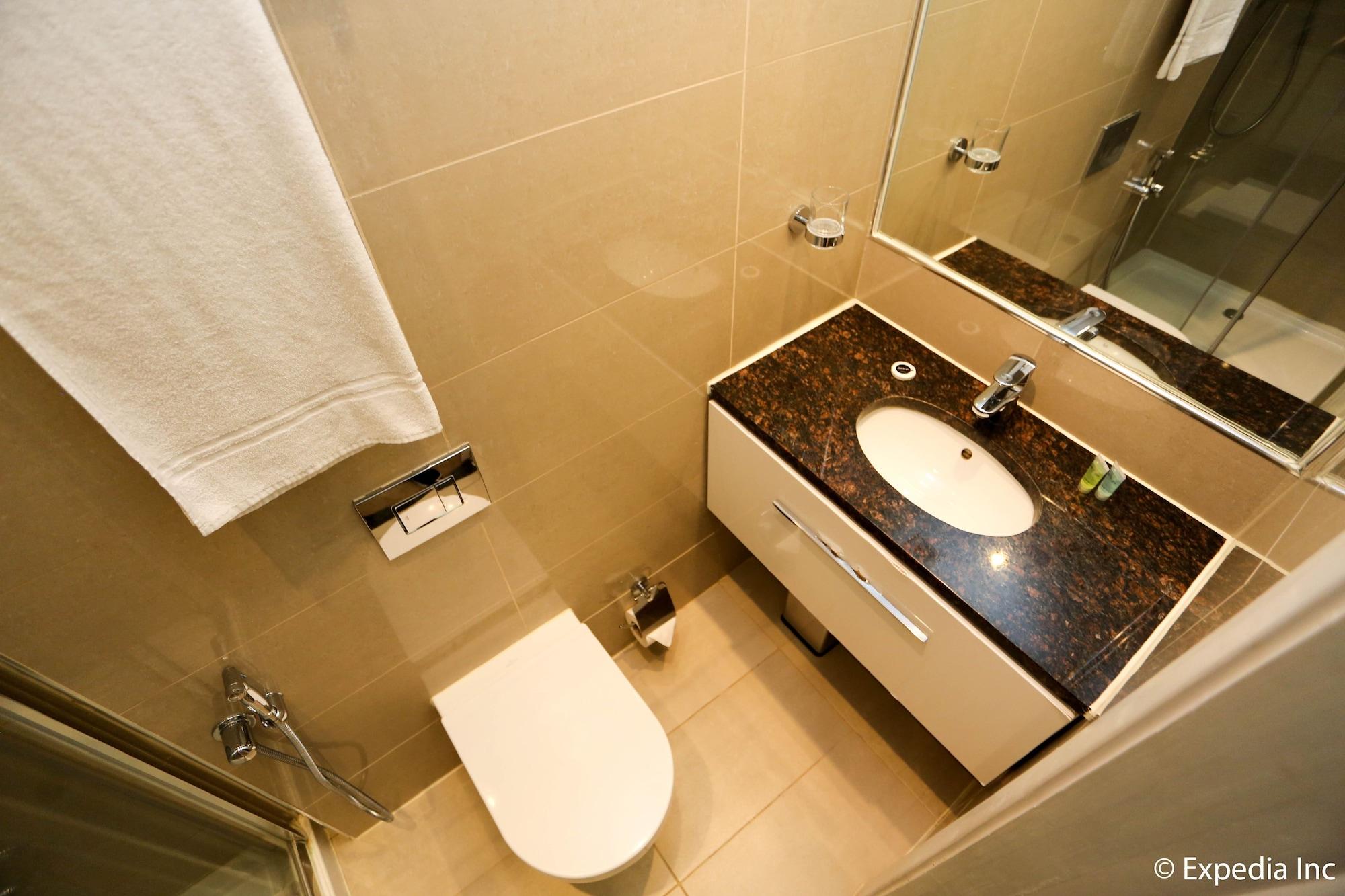 The Kensington Hotel 3*