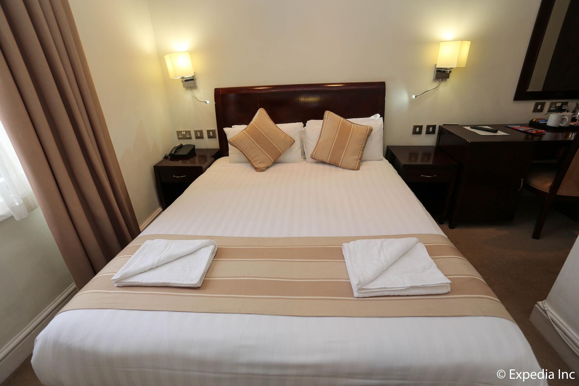 The Kensington 3*
