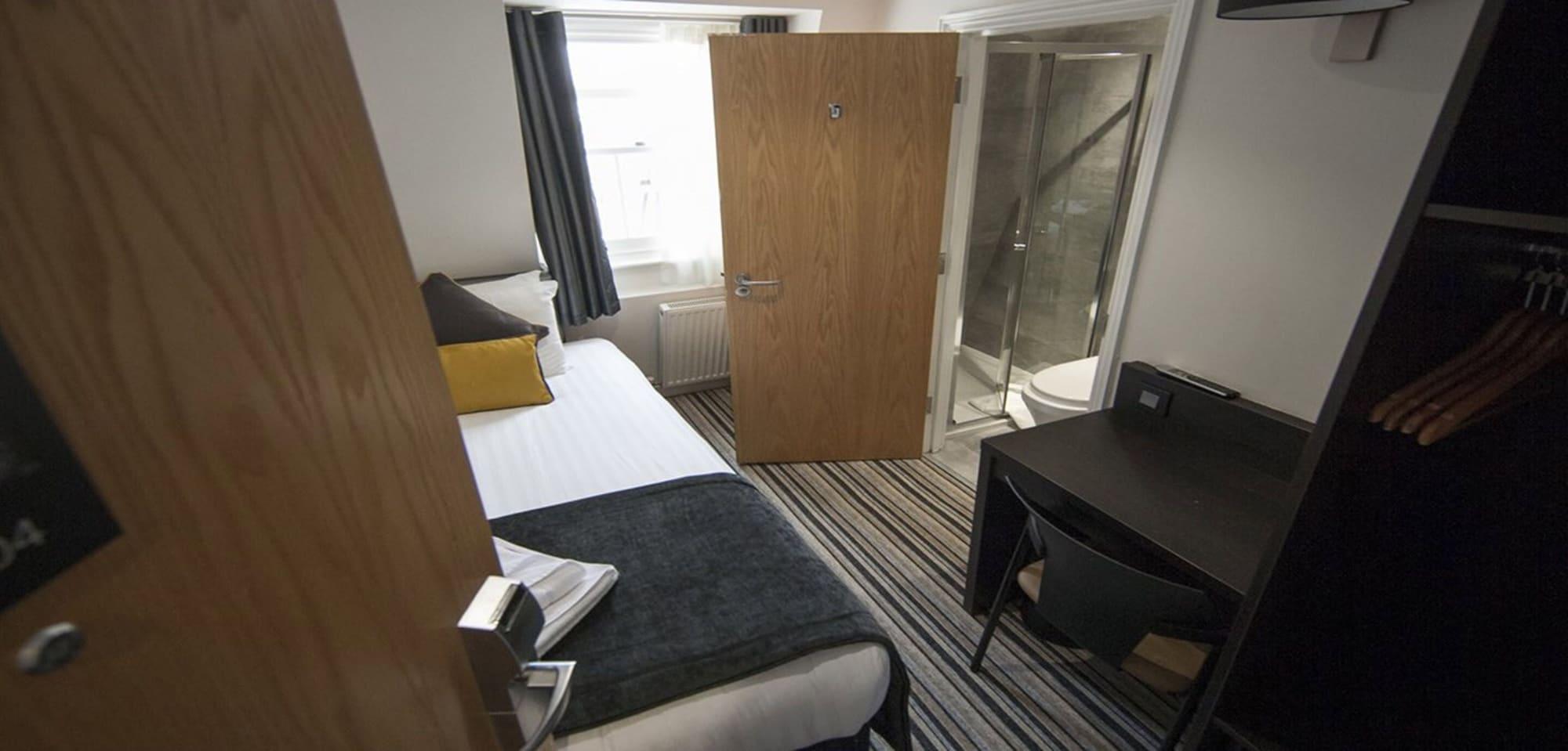 St George's Victoria Hotel London