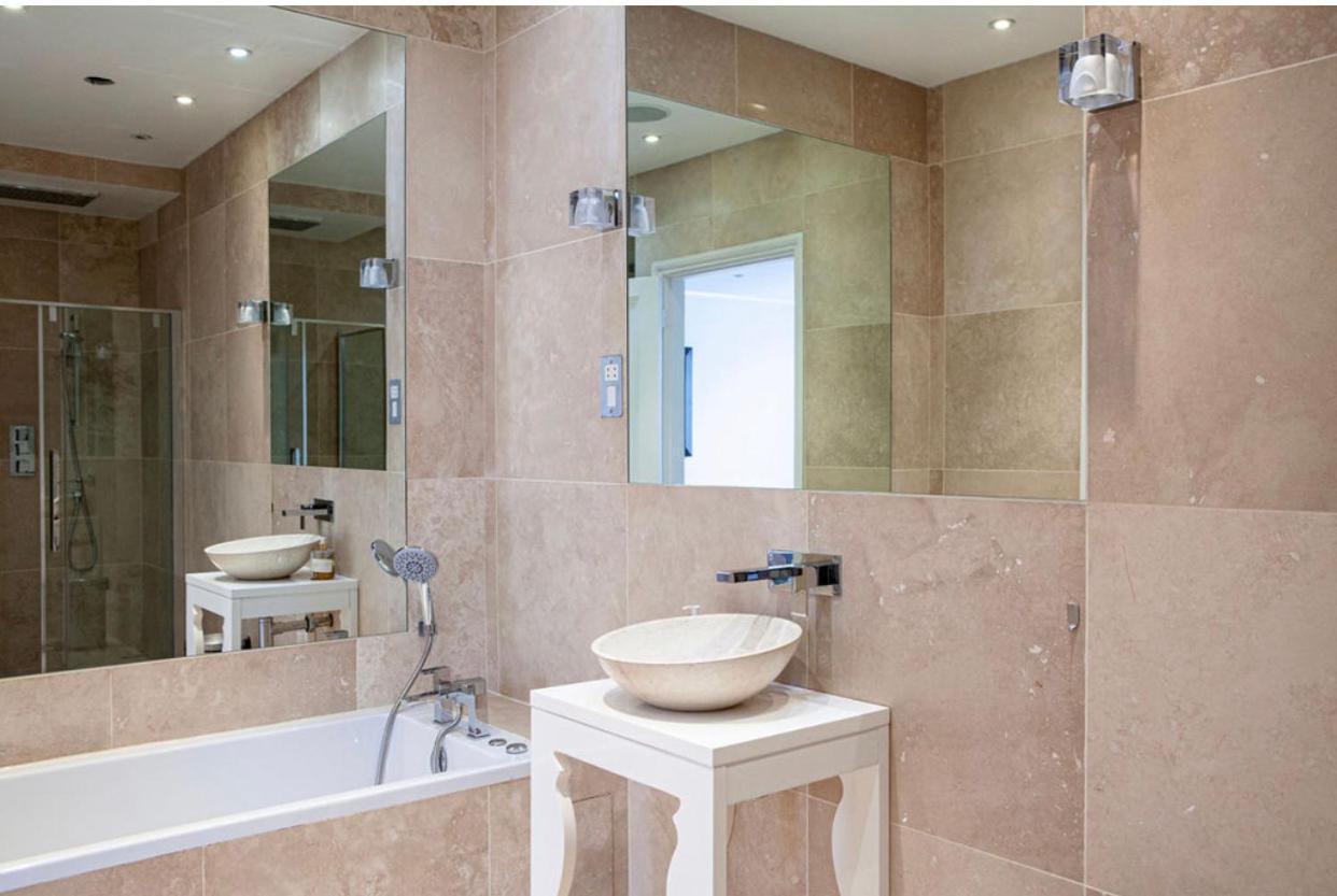 Luxurious In Marylebone, Londres