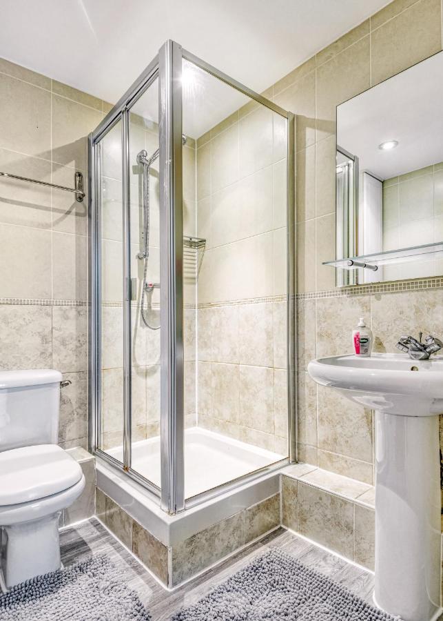 Riverside 2-bedroom Apartamento Londres