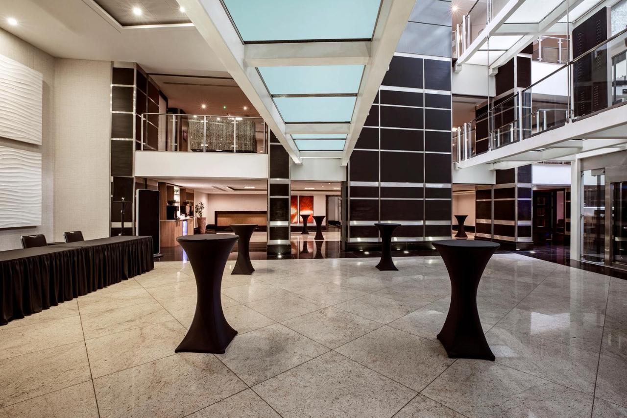 Hotel Leonardo Royal St Paul's 4*