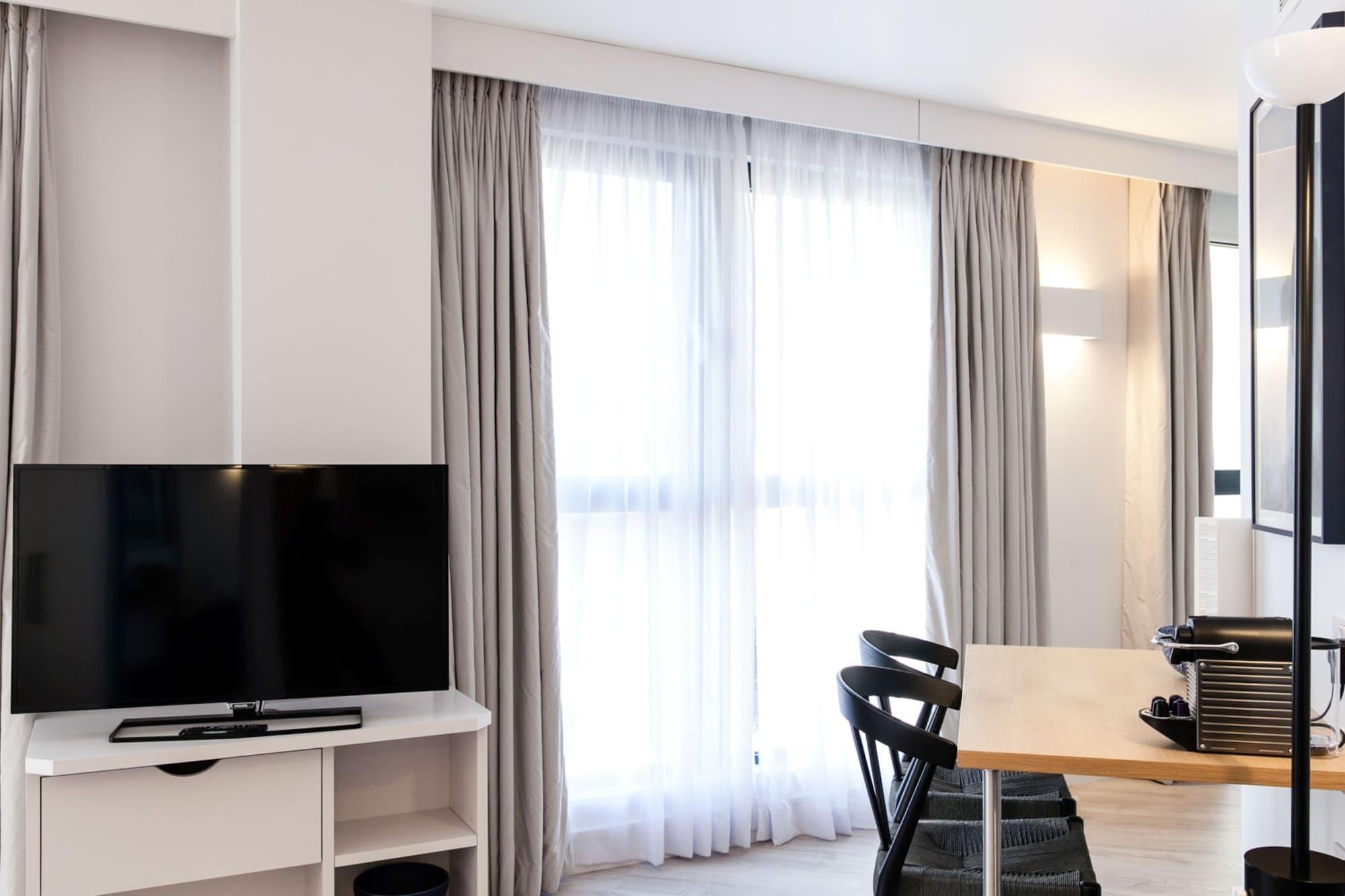 Rockwell East Hotel