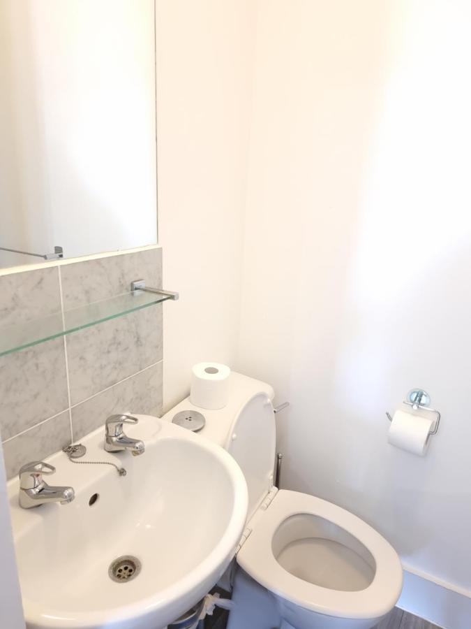 Appartement F21-4th Floor Studio For 2 Near Paddington Londen