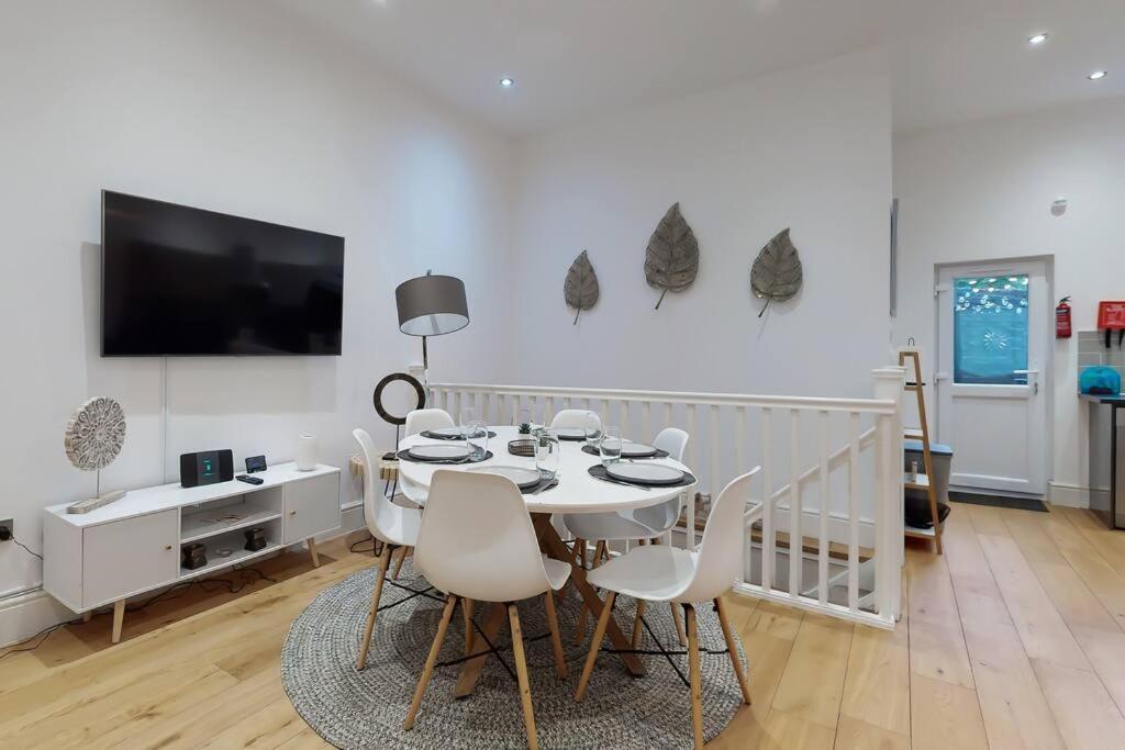 Apartamento Lovely 2 Bedroom Near Highgate Station Londres
