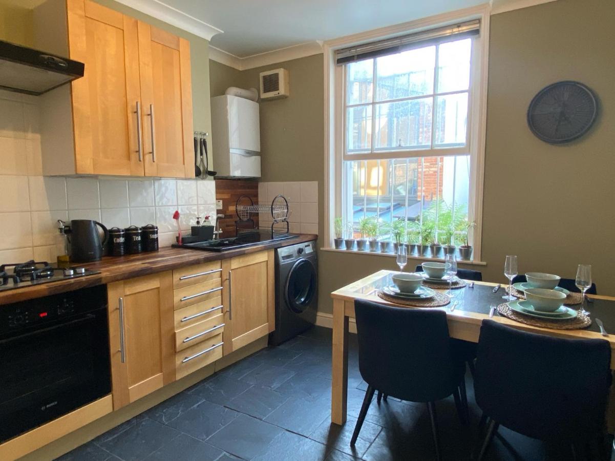 Apartment Spacious 2-bed Flat With Garden, 3 Minutes Walk From Oval Tube Station