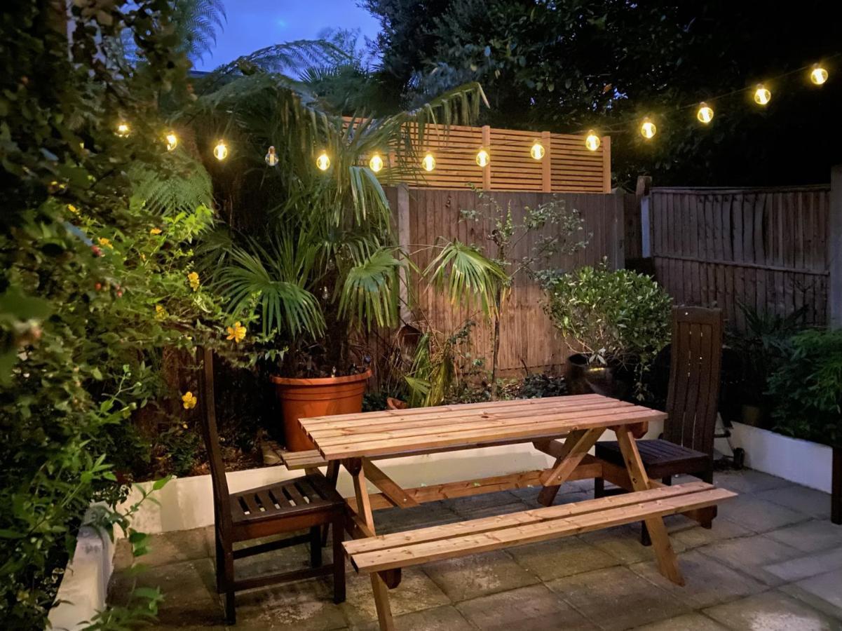 Apartment Spacious 2-bed Flat With Garden, 3 Minutes Walk From Oval Tube Station *