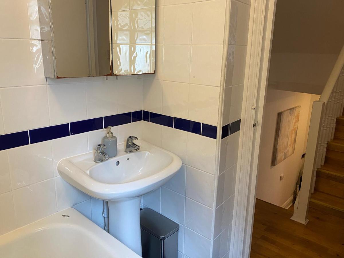 Spacious 2-bed Flat With Garden, 3 Minutes Walk From Oval Tube Station Apartment