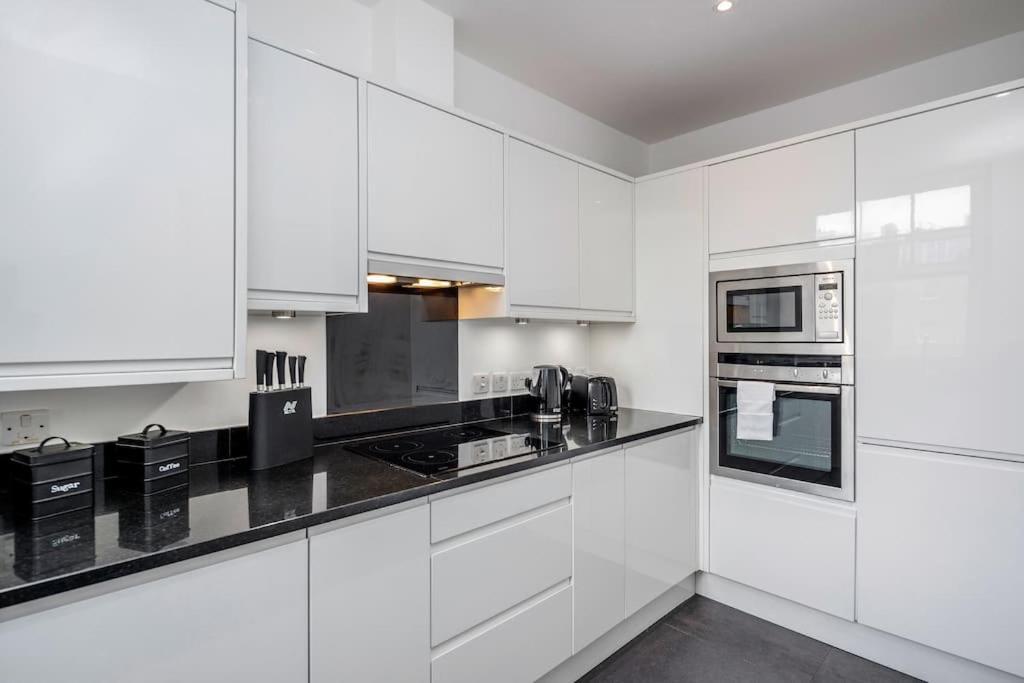 Harrods Luxury Apartment