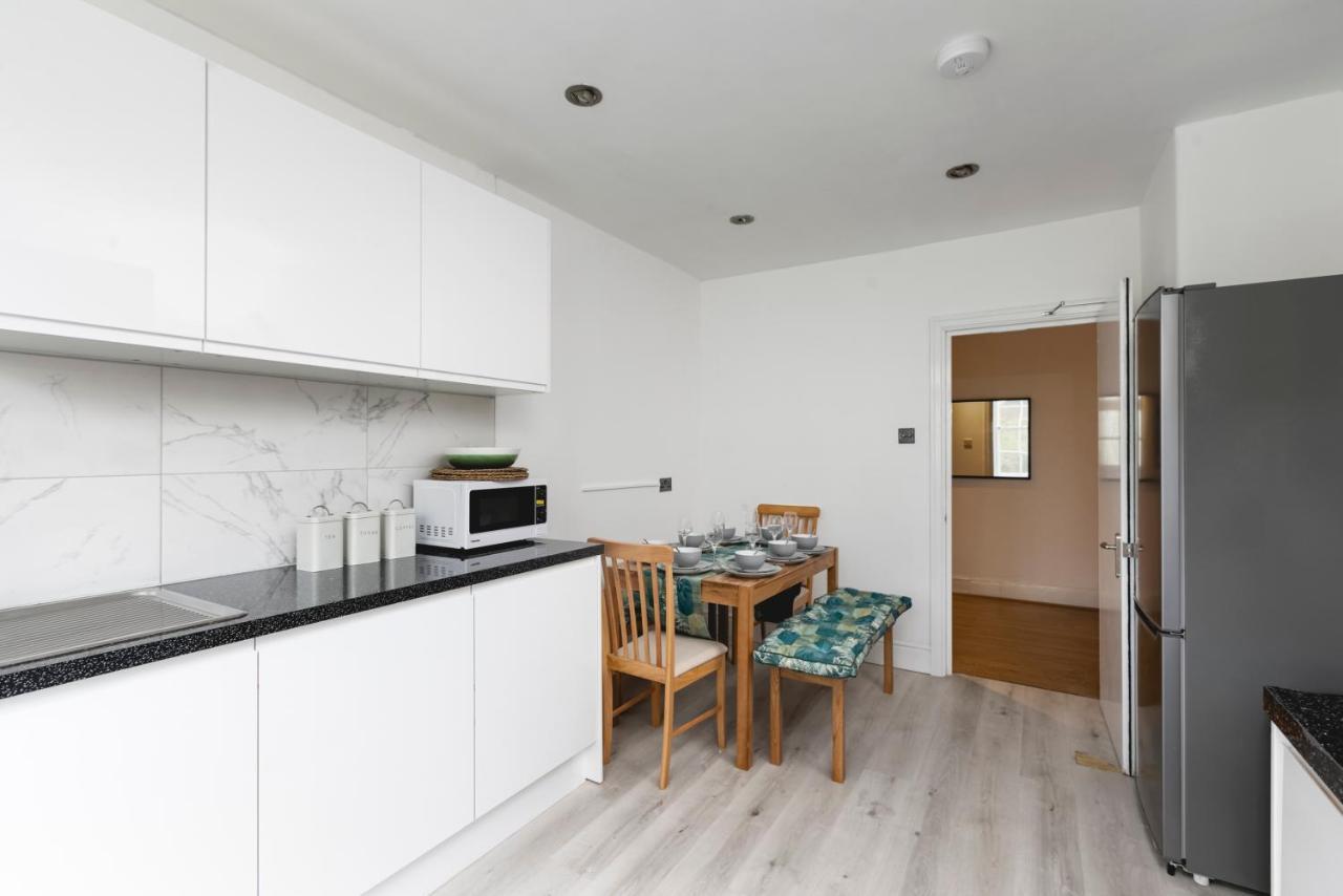 **authentic & Spacious 5 Bed Apartment/hyde Park** London