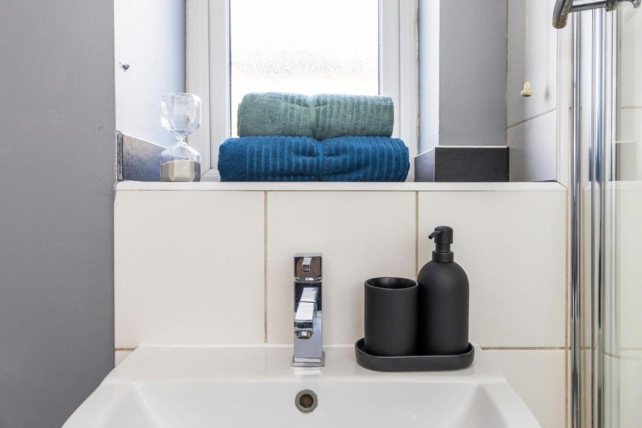 Guest house Inglewood Hub London