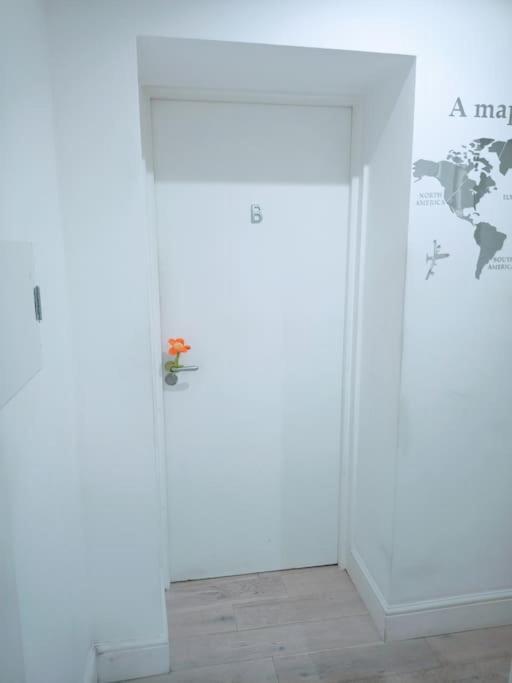 Gorgeous Flatb Liverpool St Station Homestay London