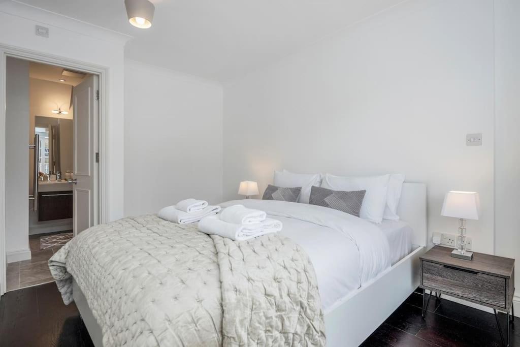 Harrods Luxury Apartment