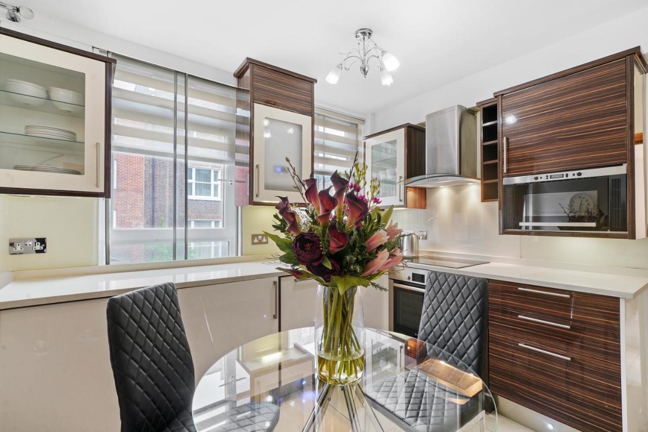 Baker Street Apartment London
