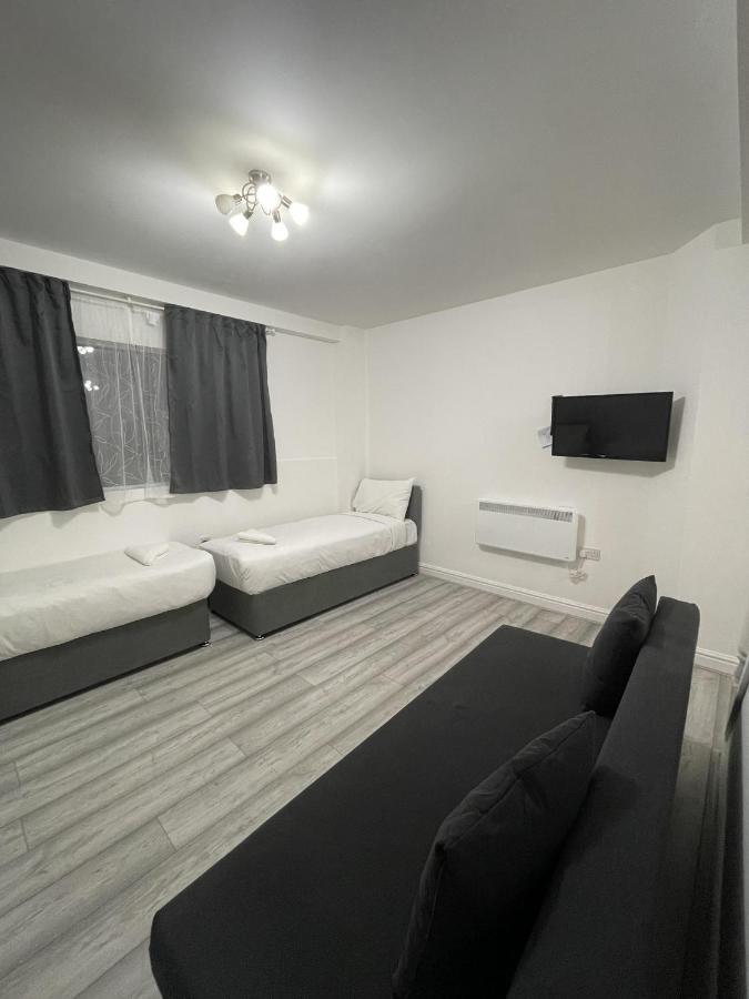 Comfortable - Cosy - Budget In Center