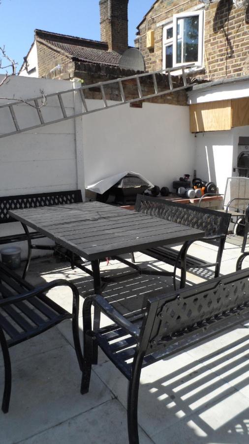 Bubblesbnb- Family 7 Bedroom House London