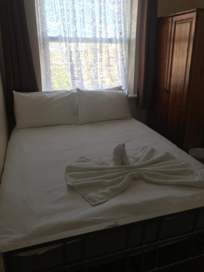 Bubblesbnb- Family 7 Bedroom House Holiday home *